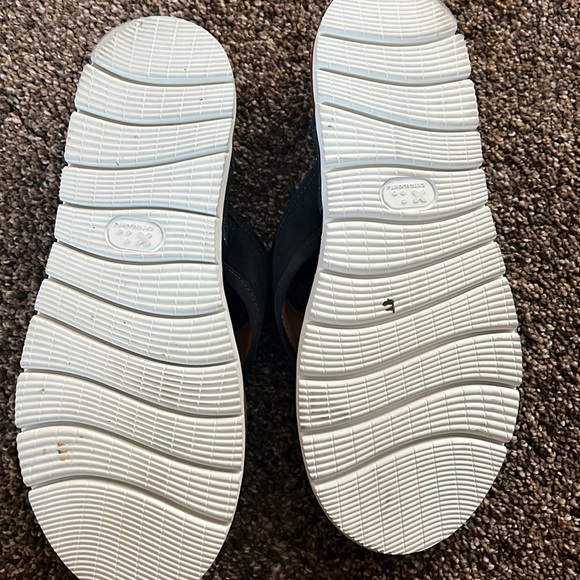 Johnston & Murphy flip flops - Picture 4 of 4